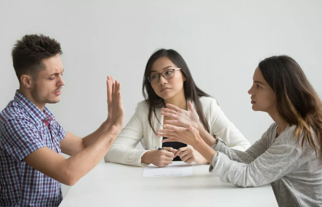 Image of couple arguing in family mediation Basingstoke